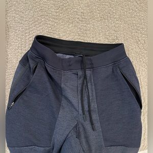 Lululemon zipper pocket joggers size small